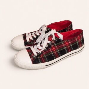 Airwalk Plaid Low Top Sneakers Women’s 7 Red Black Tartan Check Lace Up Casual